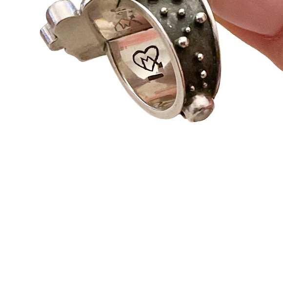 Echo of the Dreamer Hippocampus Seahorse Ring - Picture 4 of 4